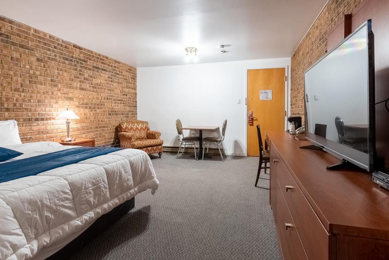 Auberge L'Etape Mont-Laurier Kültér fotó
