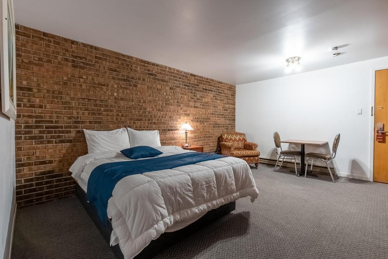 Auberge L'Etape Mont-Laurier Kültér fotó